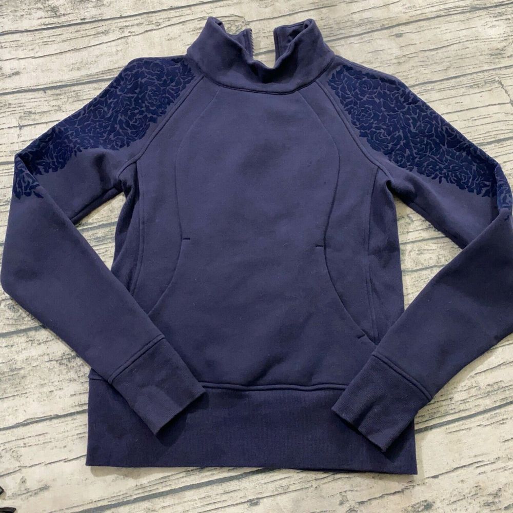 Lululemon Floral Flock Pullover Sweatshirt Midnight Navy Size 4 LW3AXOS